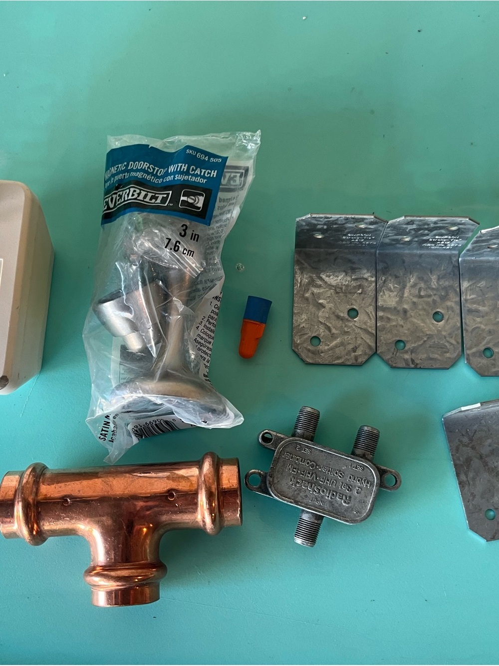 Lot of miscellaneous hardware parts